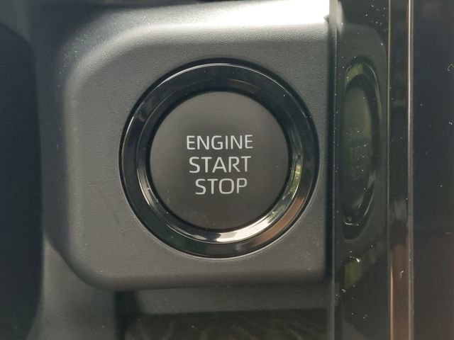 Certified 2025 Toyota Tacoma Limited AWD/4WD image 36