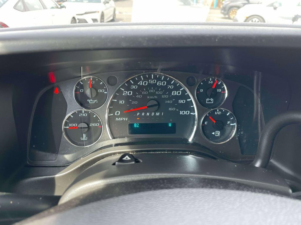 Used 2020 Chevrolet Express 3500 LT w/ LT Preferred Equipment Group RWD image 24