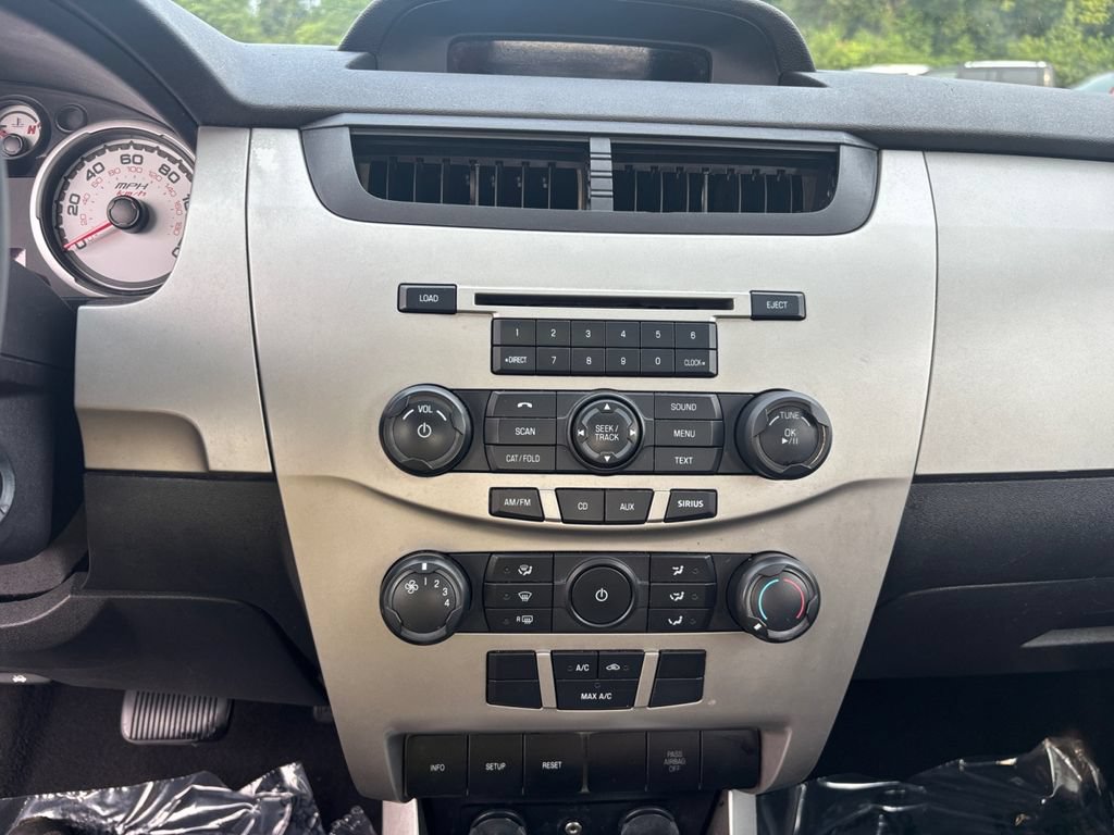 Used 2008 Ford Focus Sedan FWD image 25