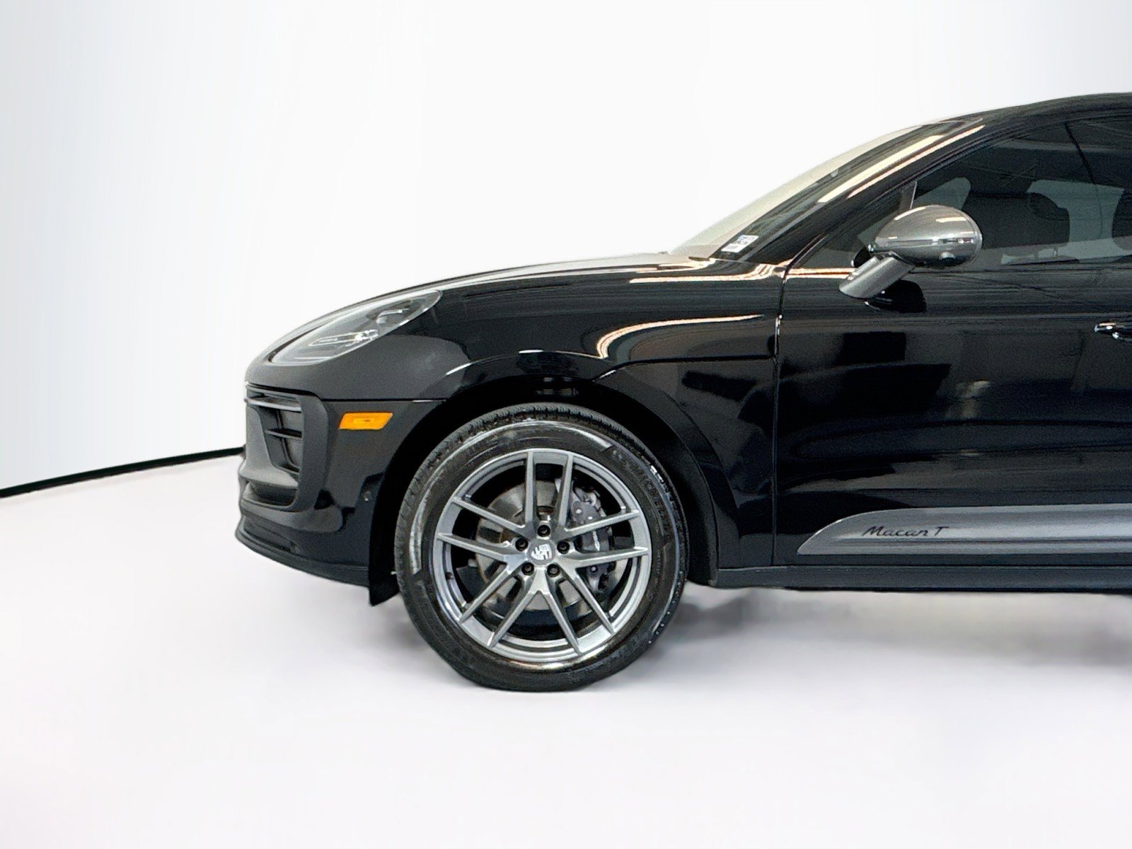 Certified 2024 Porsche Macan Turbo w/ Premium Plus Package image 28