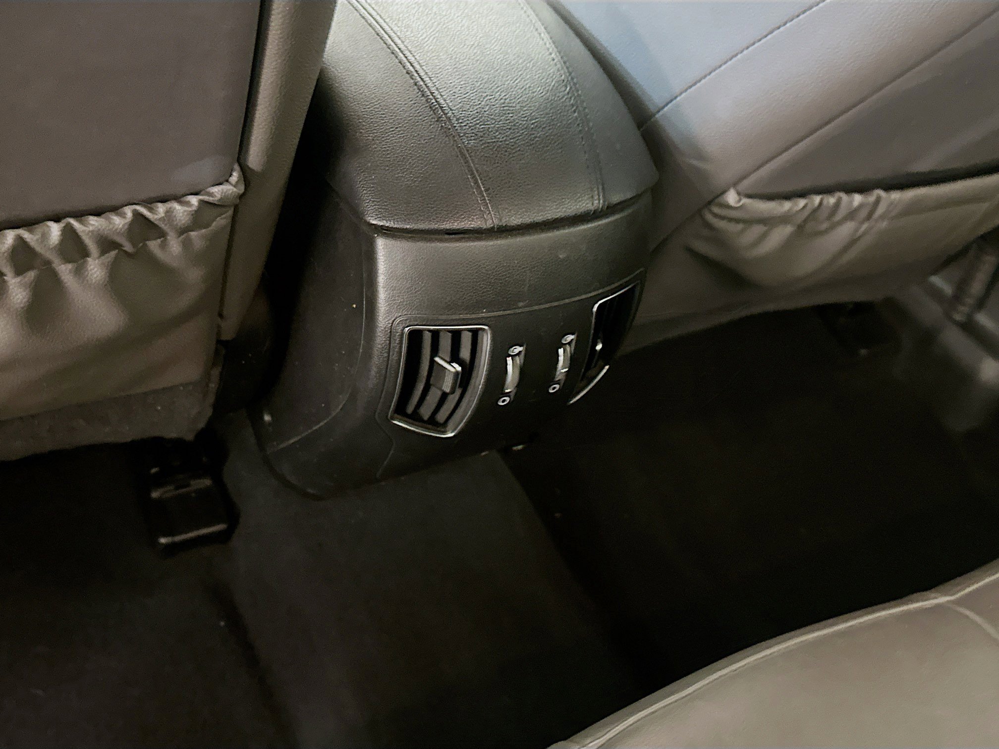 Used 2012 Hyundai Sonata Limited w/ Navigation Pkg image 29