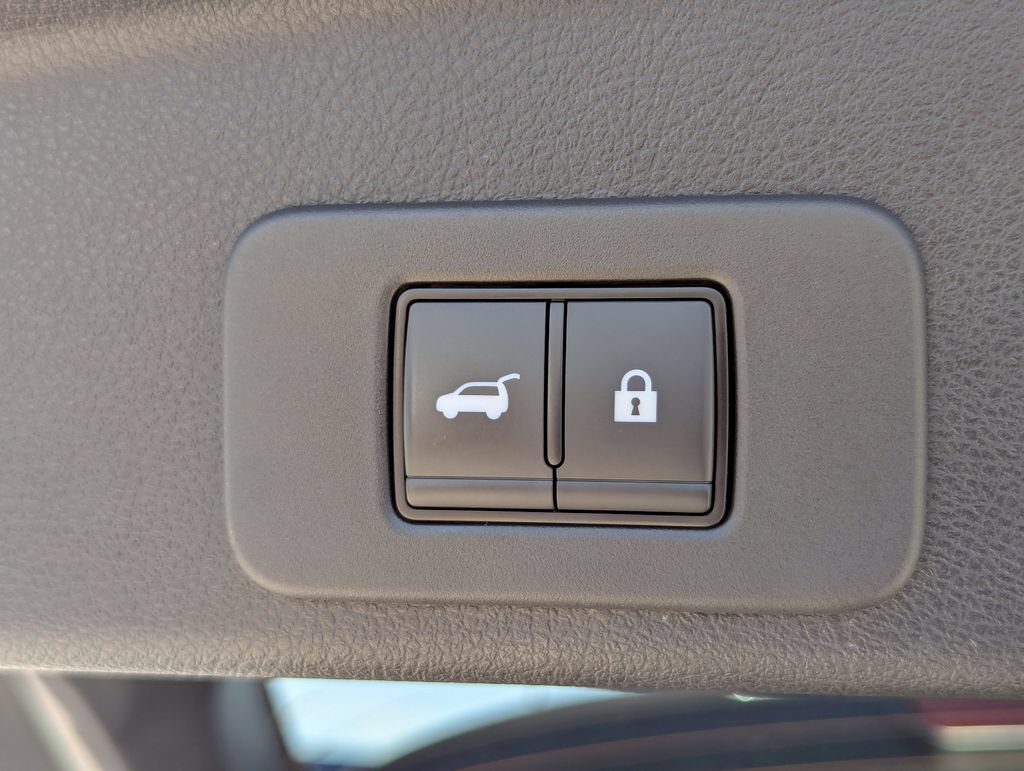 Used 2025 Nissan Murano SV FWD image 10
