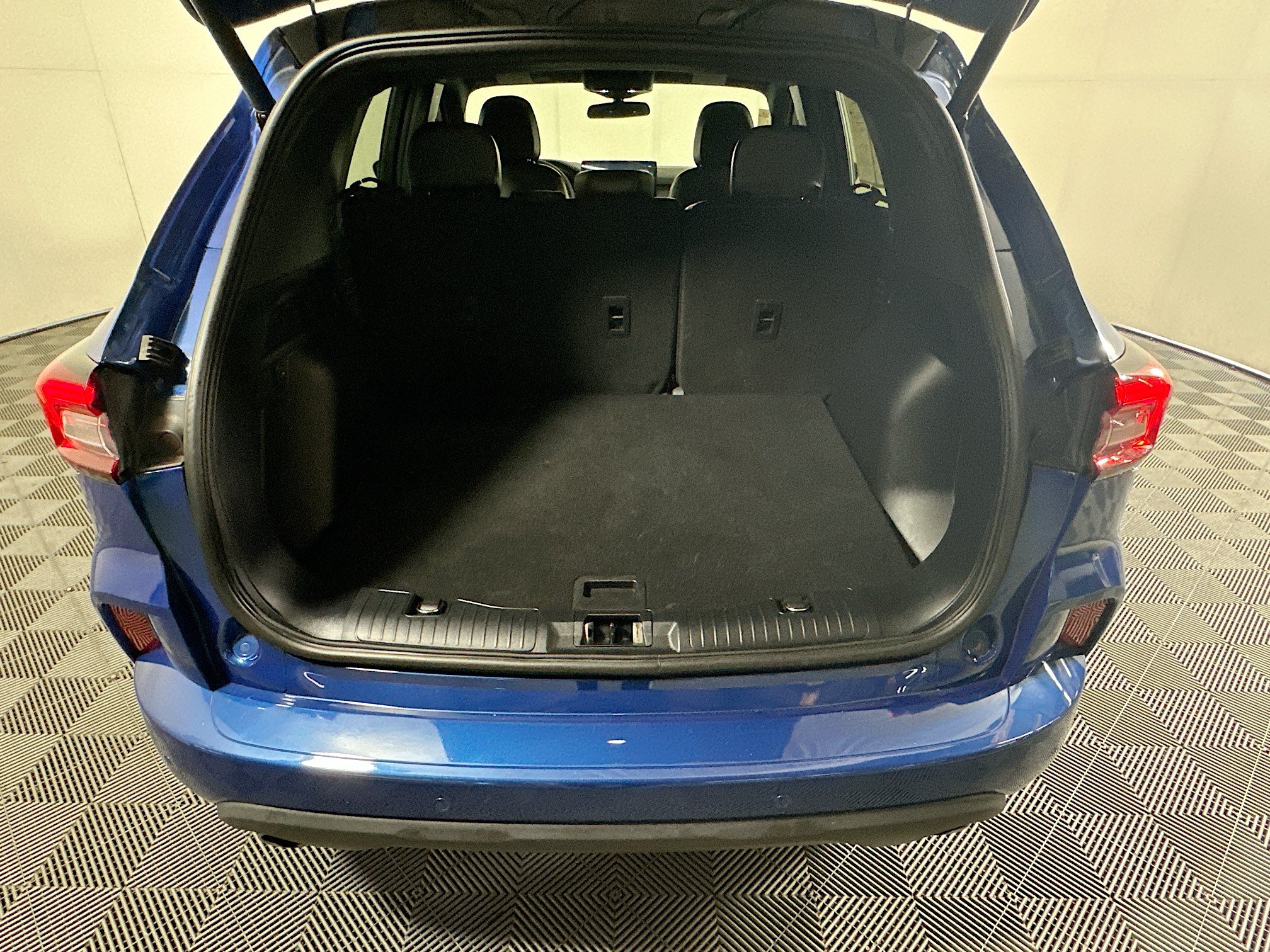 Used 2023 Ford Escape ST-Line w/ Tech Pack #1 FWD image 31