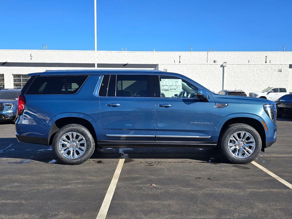 New 2026 GMC Yukon XL Denali w/ Sun & Power Step Package AWD/4WD image 11