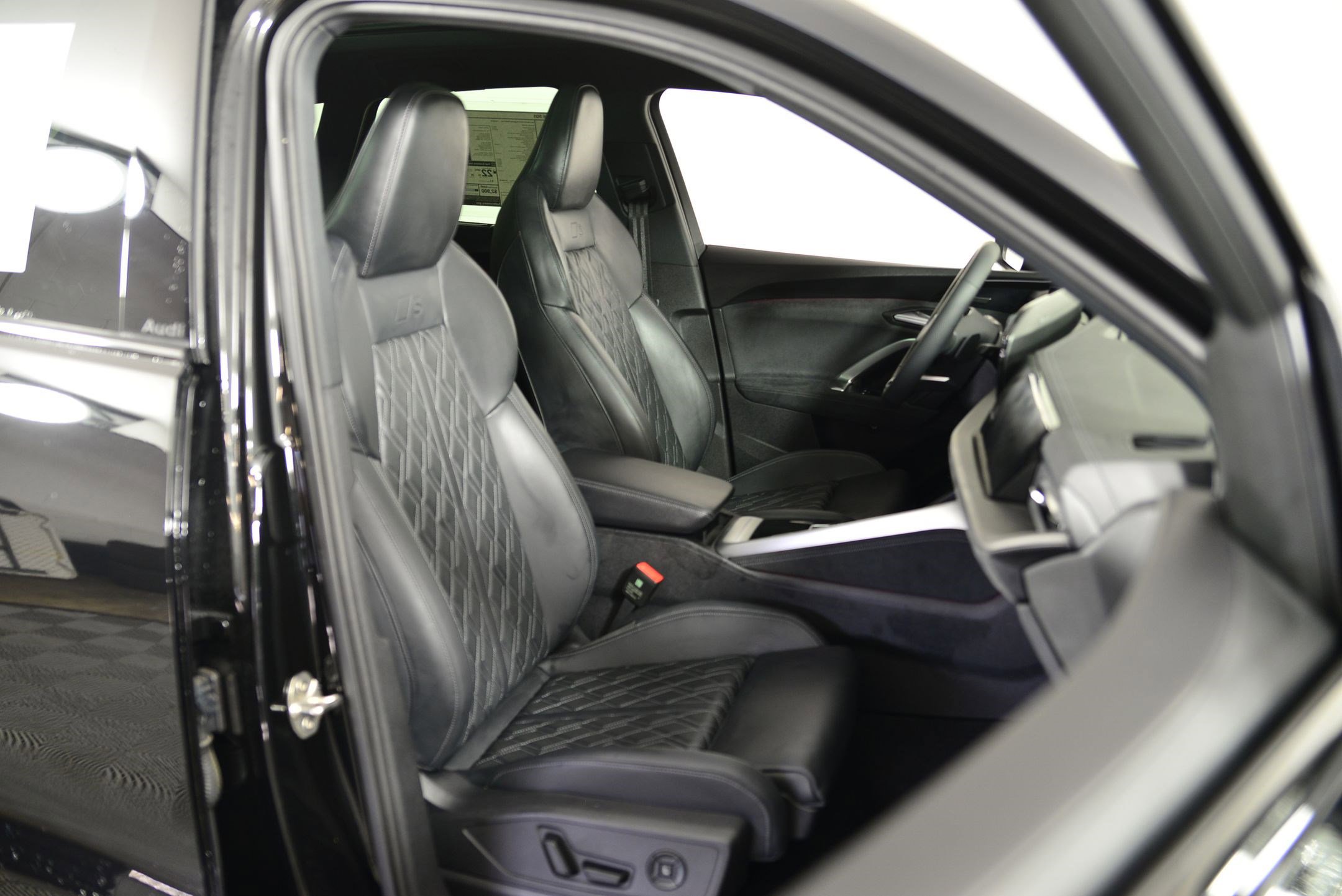 New 2025 Audi SQ5 Premium Plus image 17