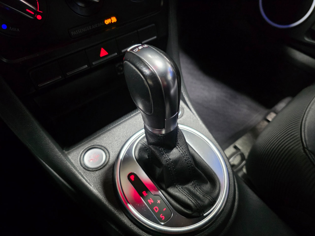 Used 2013 Volkswagen Beetle TDI image 35