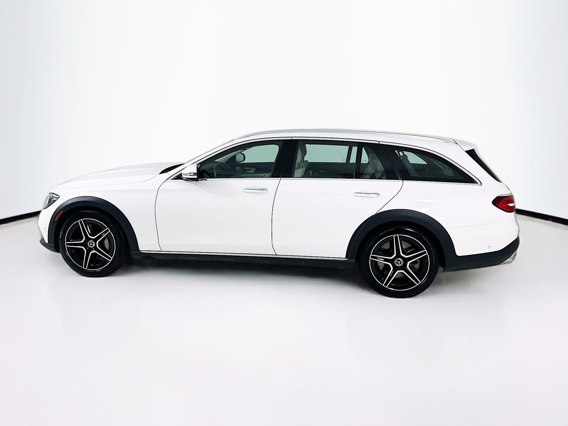Certified 2022 Mercedes-Benz E 450 4MATIC All-Terrain Wagon image 5