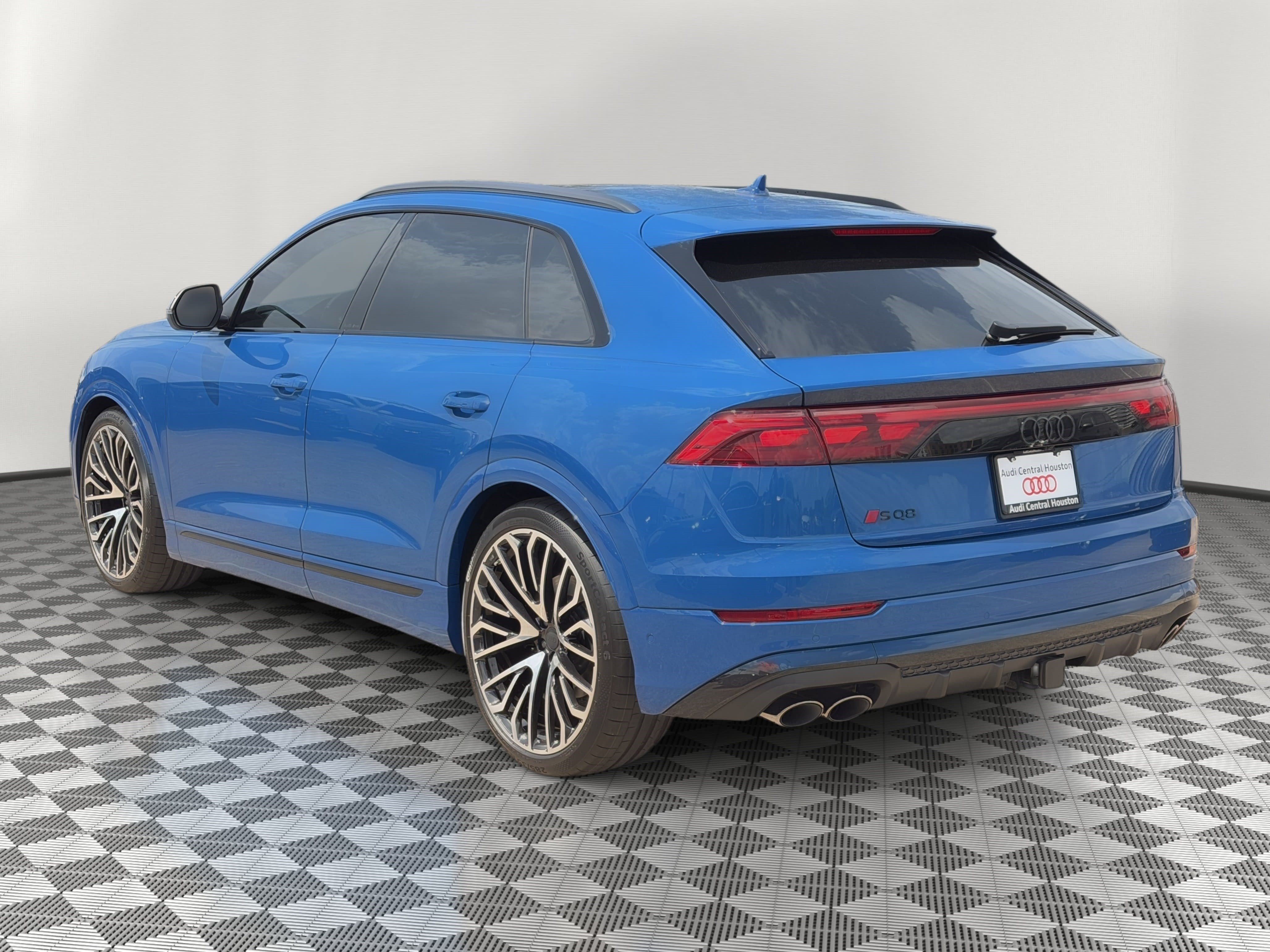 New 2026 Audi SQ8 Prestige AWD/4WD image 3