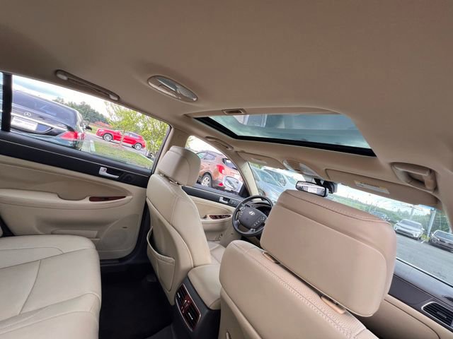 Used 2014 Hyundai Genesis 3.8 w/ Premium Package 02 RWD image 28