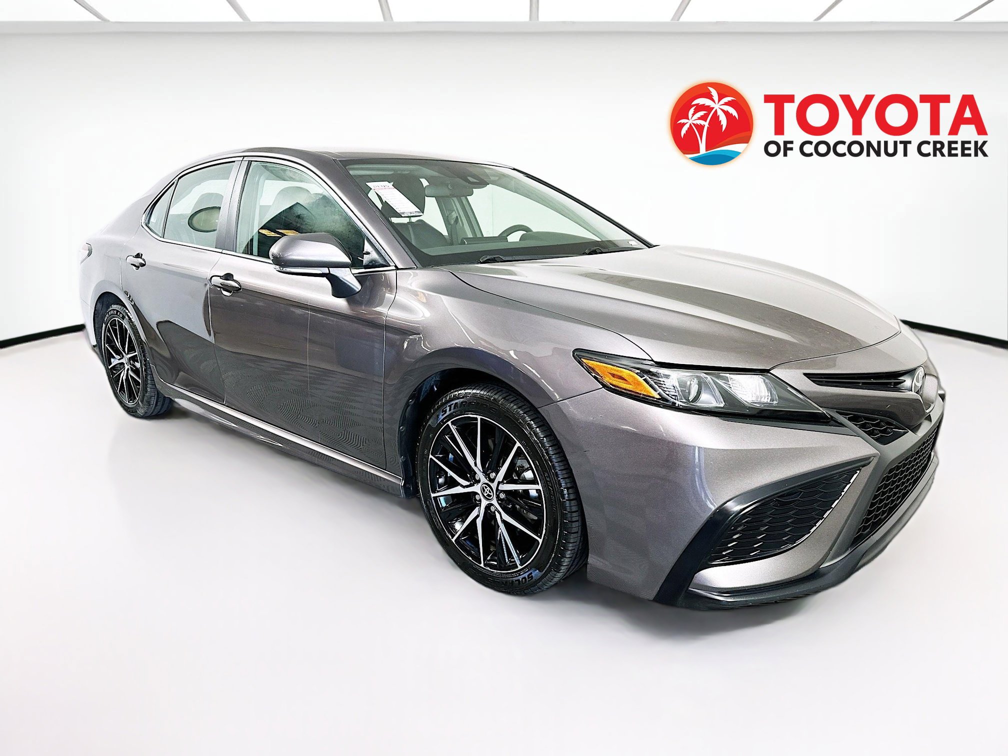 Used 2024 Toyota Camry SE video 1