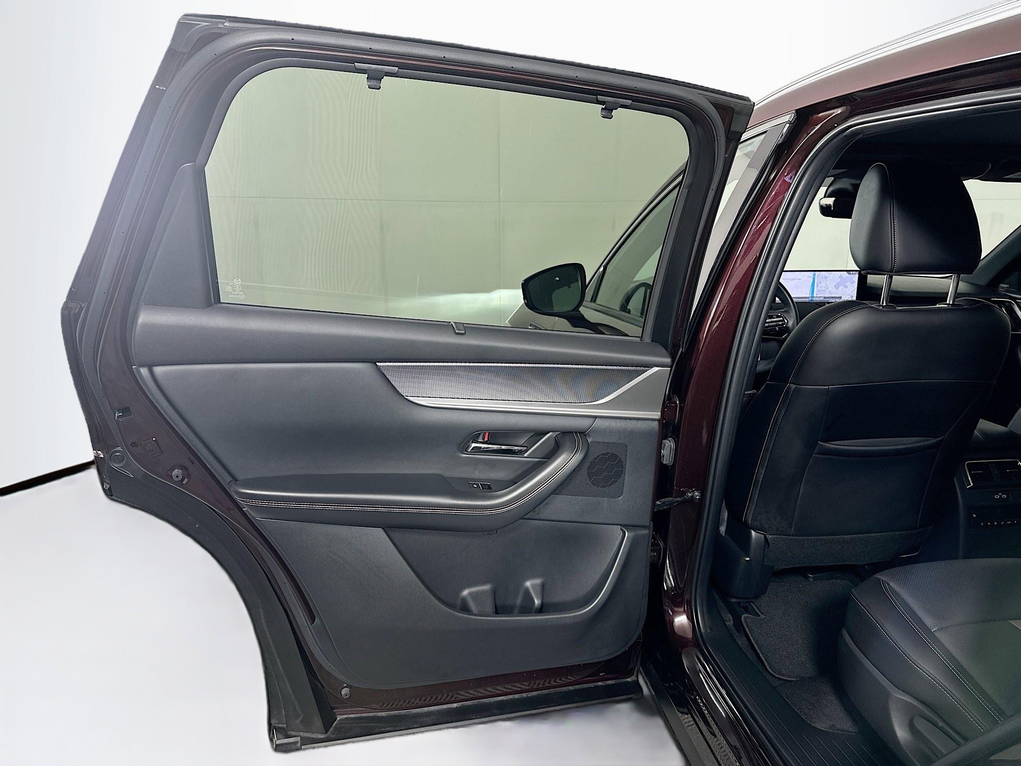 Used 2024 MAZDA CX-90 Plug-In Hybrid w/ Premium Plus image 27