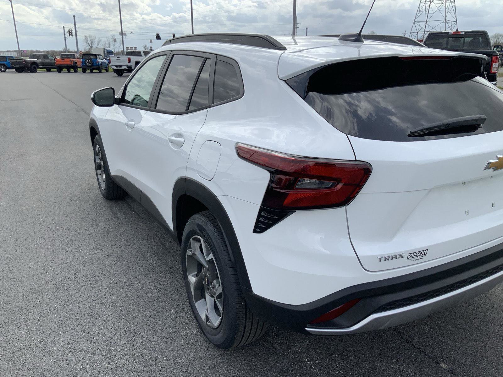 New 2026 Chevrolet Trax LT image 14