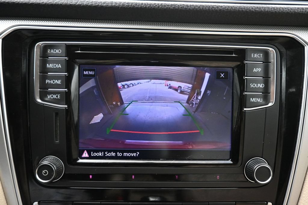 Used 2019 Volkswagen Passat 2.0T Wolfsburg w/ Wheels & Sunroof Package FWD image 20