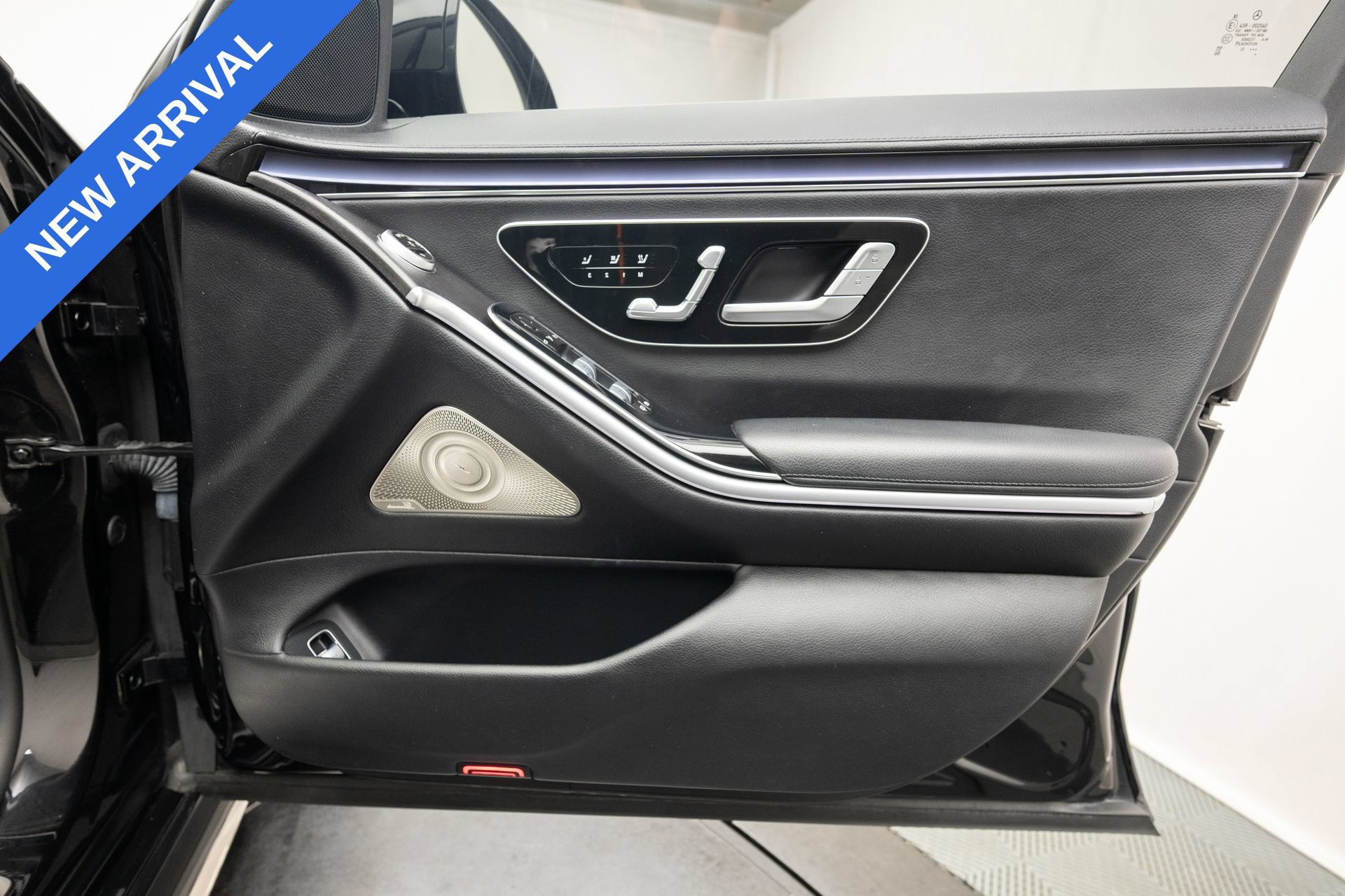 Used 2023 Mercedes-Benz S 500 4MATIC image 27