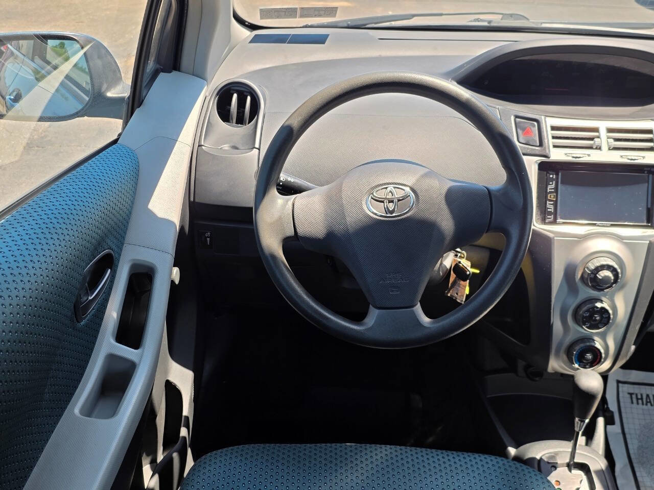 Used 2008 Toyota Yaris 2-Door Hatchback FWD image 15