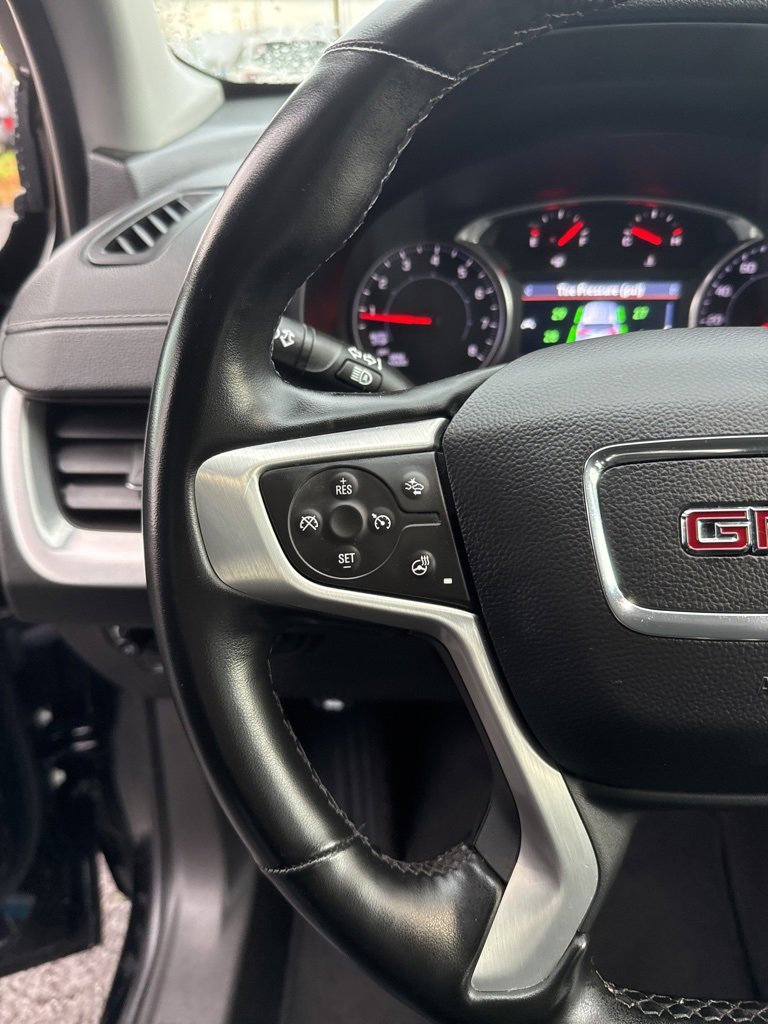 Used 2024 GMC Terrain SLT image 33