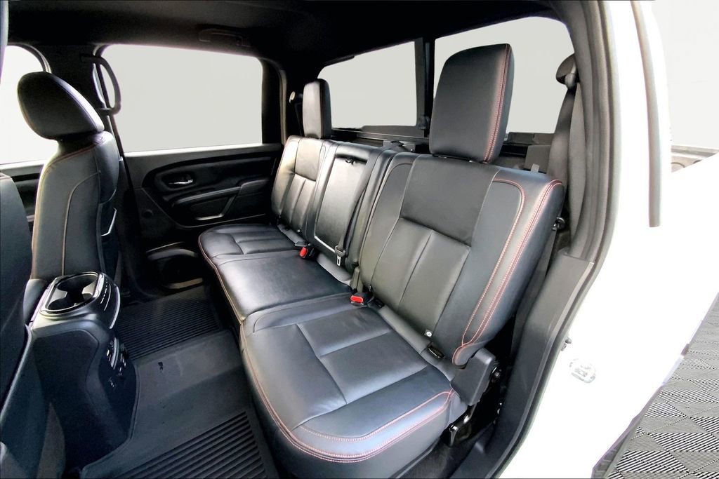 Used 2024 Nissan Titan PRO-4X w/ Pro-4x Convenience Package image 16