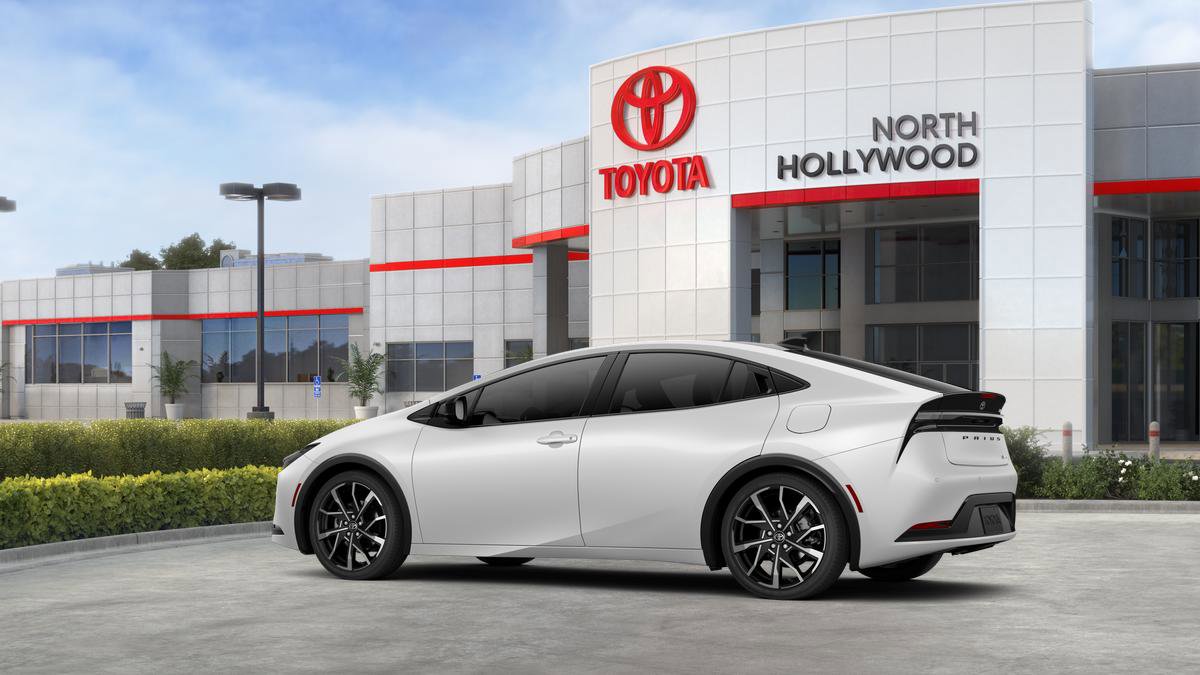 New 2026 Toyota Prius Plug-In Hybrid image 7