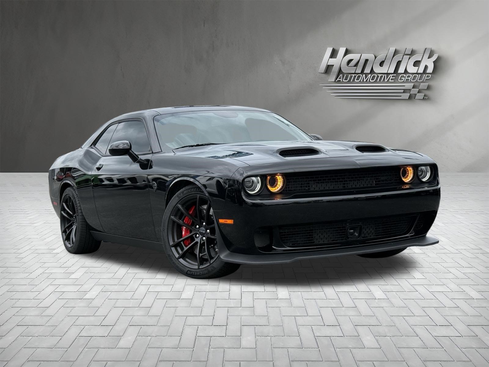 Used 2023 Dodge Challenger SRT Hellcat w/ Driver Convenience Group RWD image 2