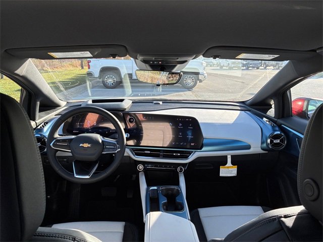 New 2026 Chevrolet Equinox EV LT w/ Convenience Package II image 19