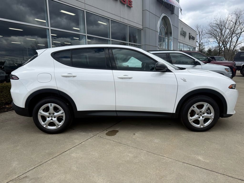 New 2025 Dodge Hornet GT image 2