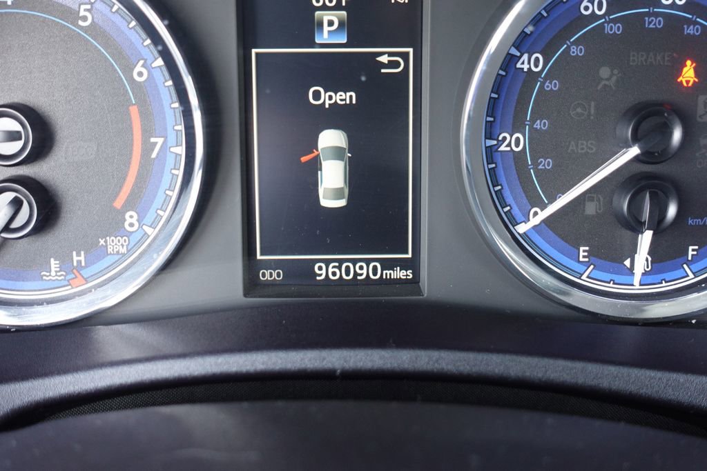 Used 2018 Toyota Corolla L image 16