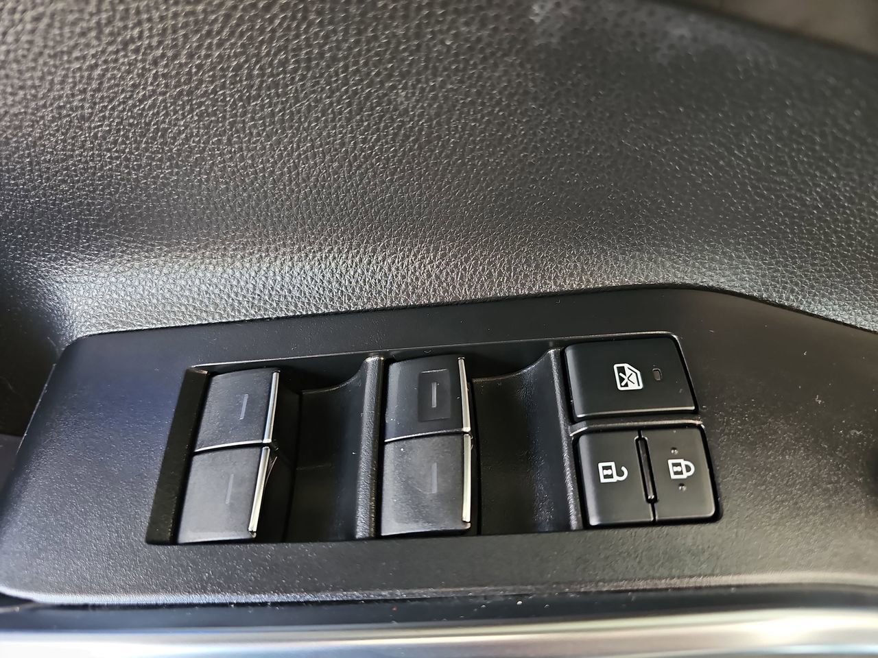 Used 2021 Toyota Highlander Limited image 34