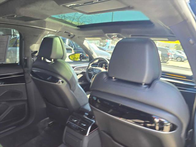 Used 2022 Audi S8 image 15