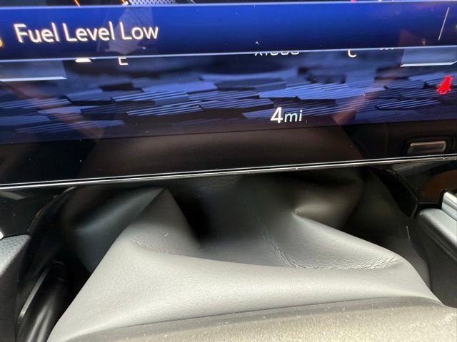 New 2025 Chevrolet Suburban Premier image 27