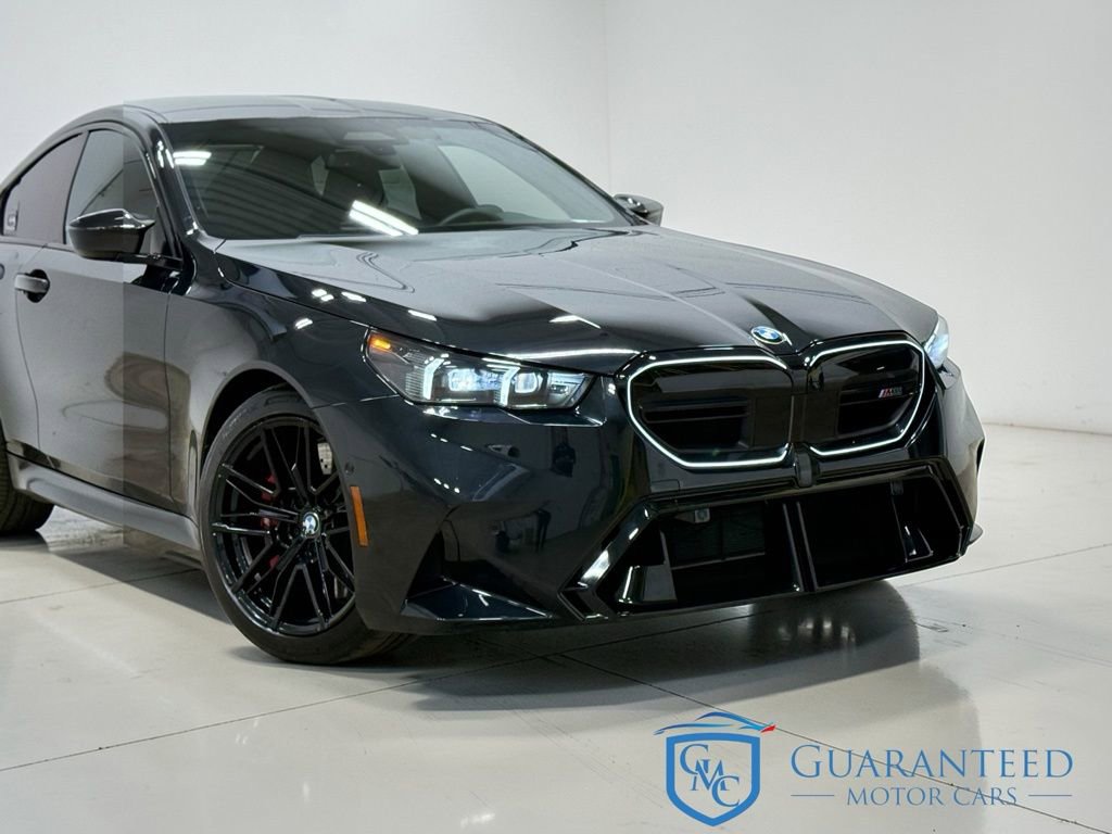 Used 2025 BMW M5 w/ Carbon Package image 9