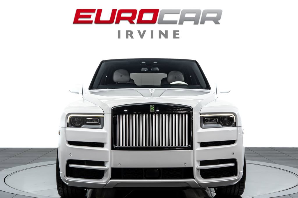 Used 2020 Rolls-Royce Cullinan Black Badge image 10