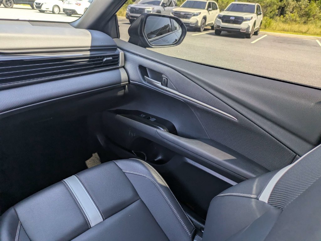 Used 2025 Toyota Camry SE FWD image 16