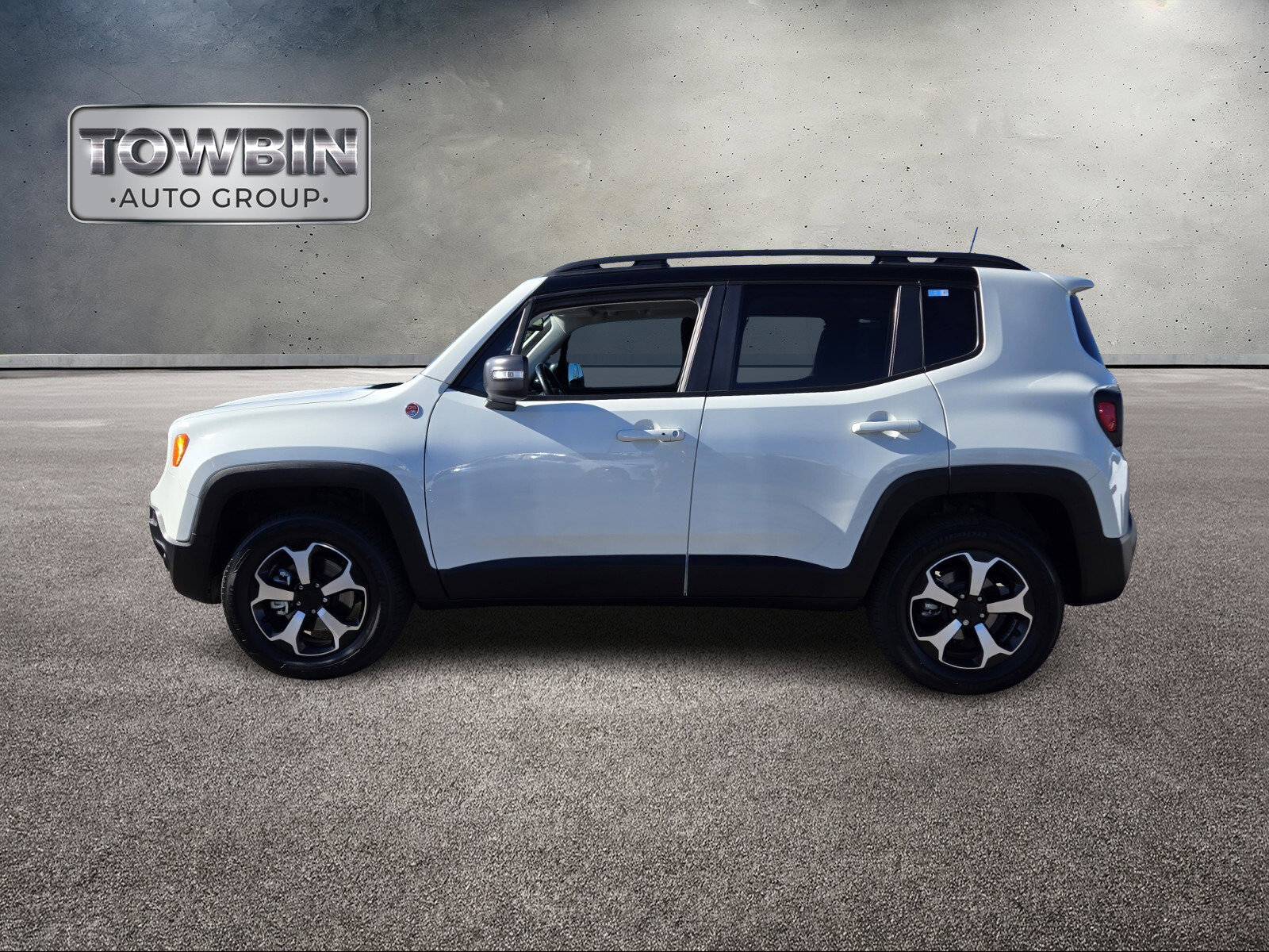 Used 2021 Jeep Renegade Trailhawk w/ Sun & Sound Group image 7