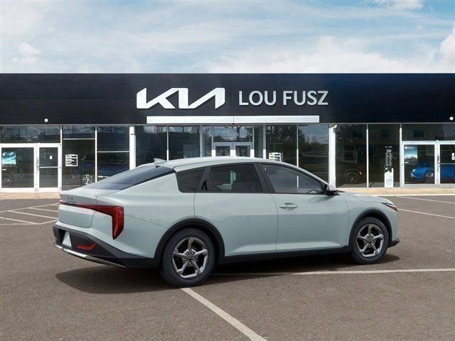 New 2026 Kia K4 FWD image 6