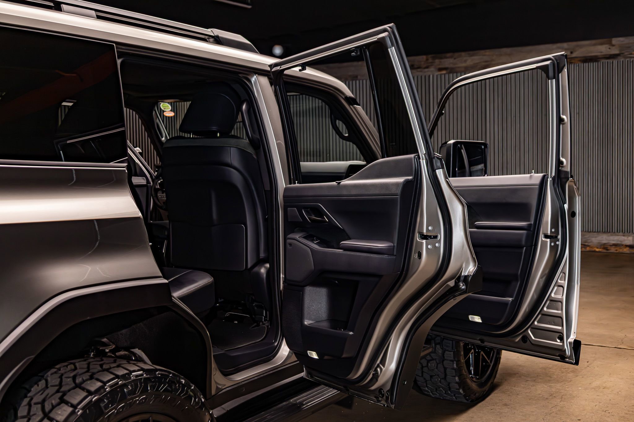 Used 2026 Lexus GX 550 w/ Accessory Package (CT) image 31