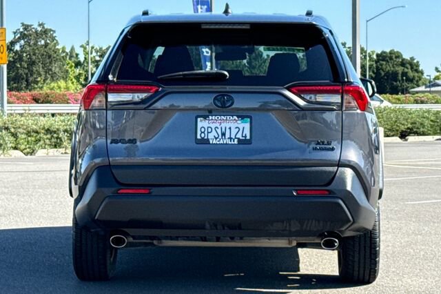 Used 2020 Toyota RAV4 XLE w/ Convenience Package AWD/4WD image 5