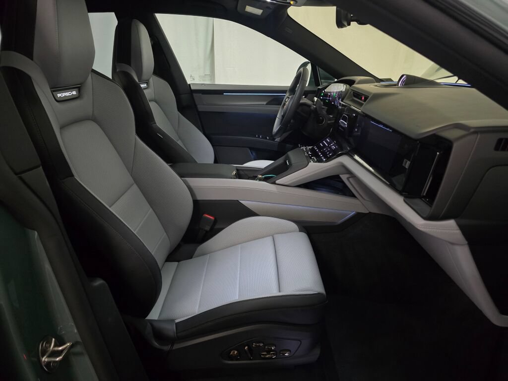 New 2026 Porsche Cayenne Electric AWD/4WD image 28
