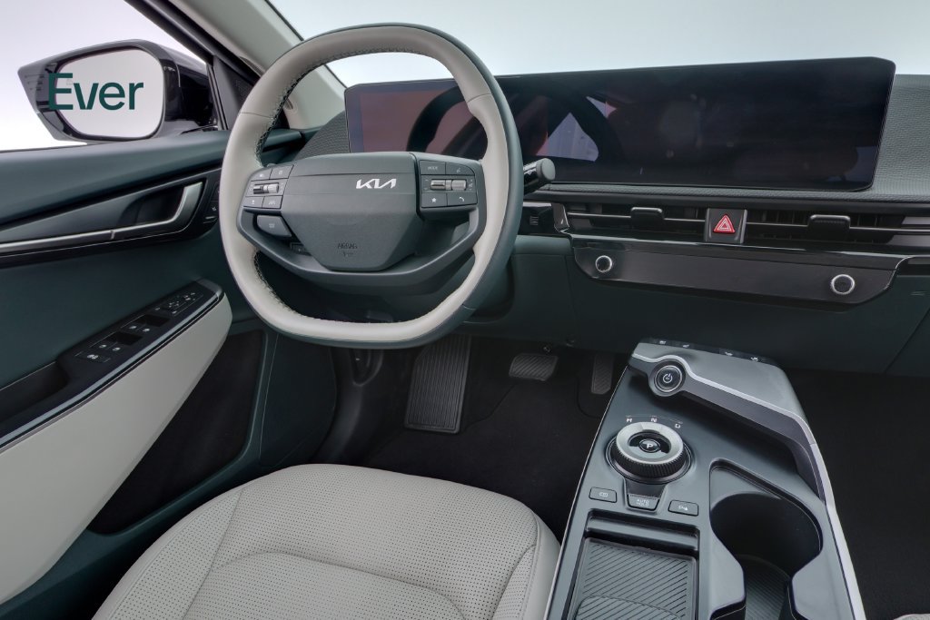 Used 2025 Kia EV6 Wind RWD image 25