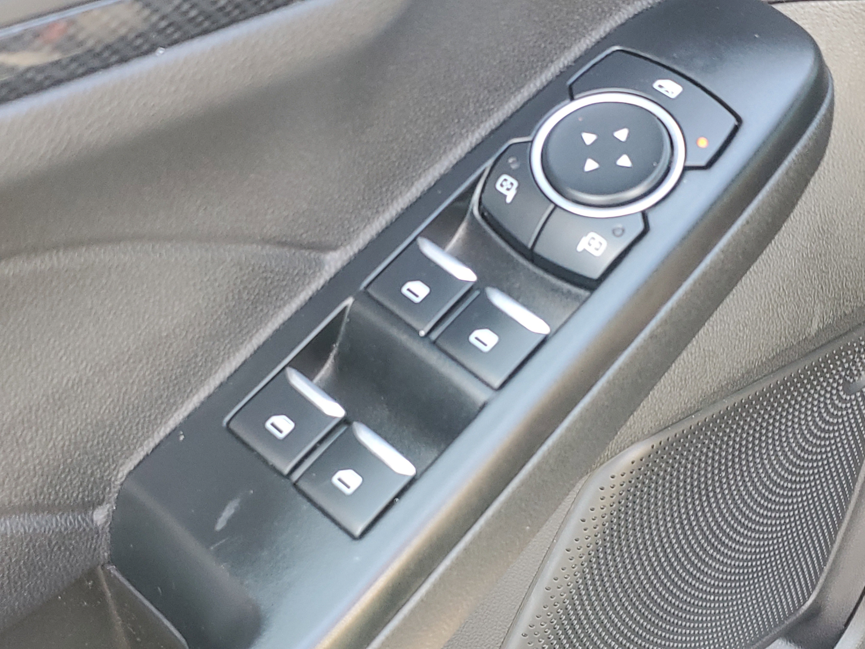 Used 2025 Ford Escape ST-Line FWD image 18