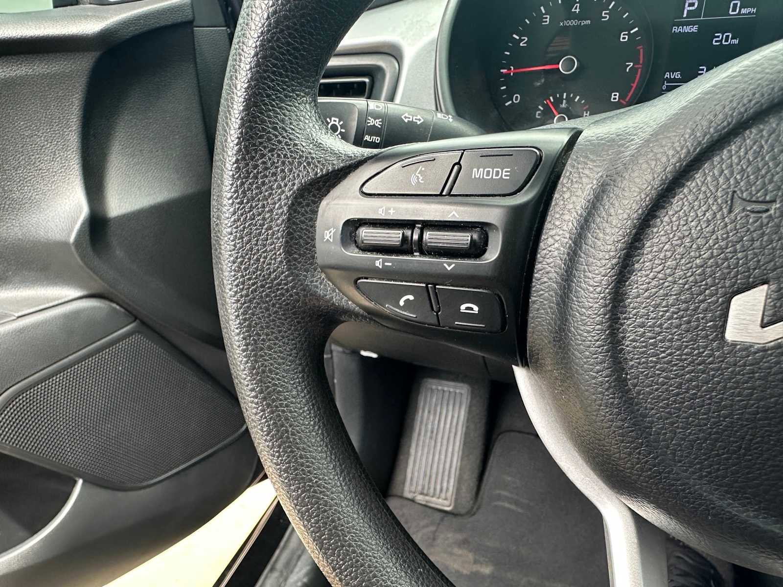 Used 2023 Kia Rio S image 11