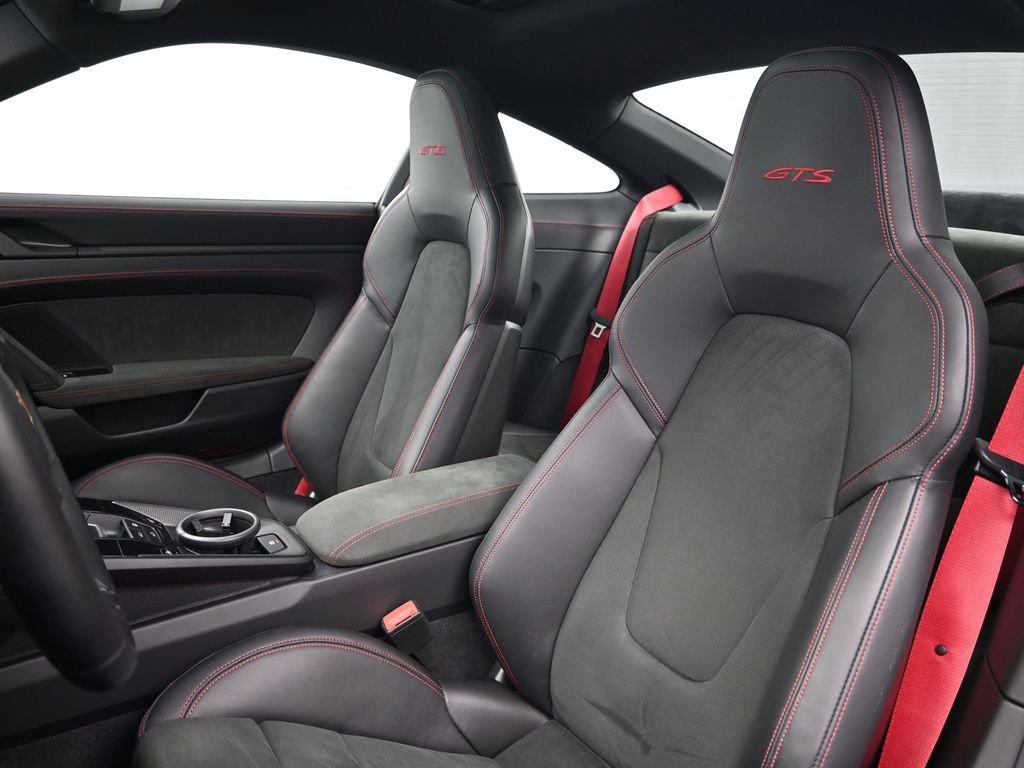 Certified 2022 Porsche 911 Carrera GTS RWD image 5