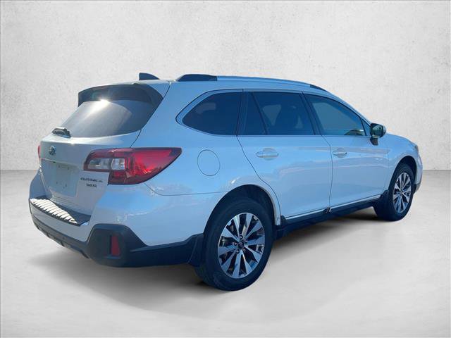 Used 2018 Subaru Outback 3.6R Touring w/ Popular Package #3 image 5