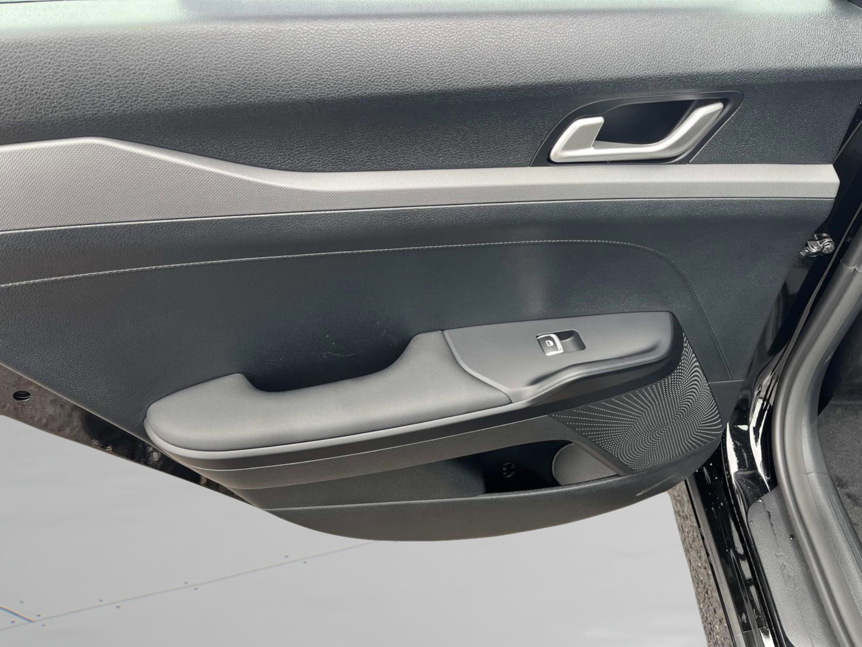 New 2026 Kia K5 LXS image 18
