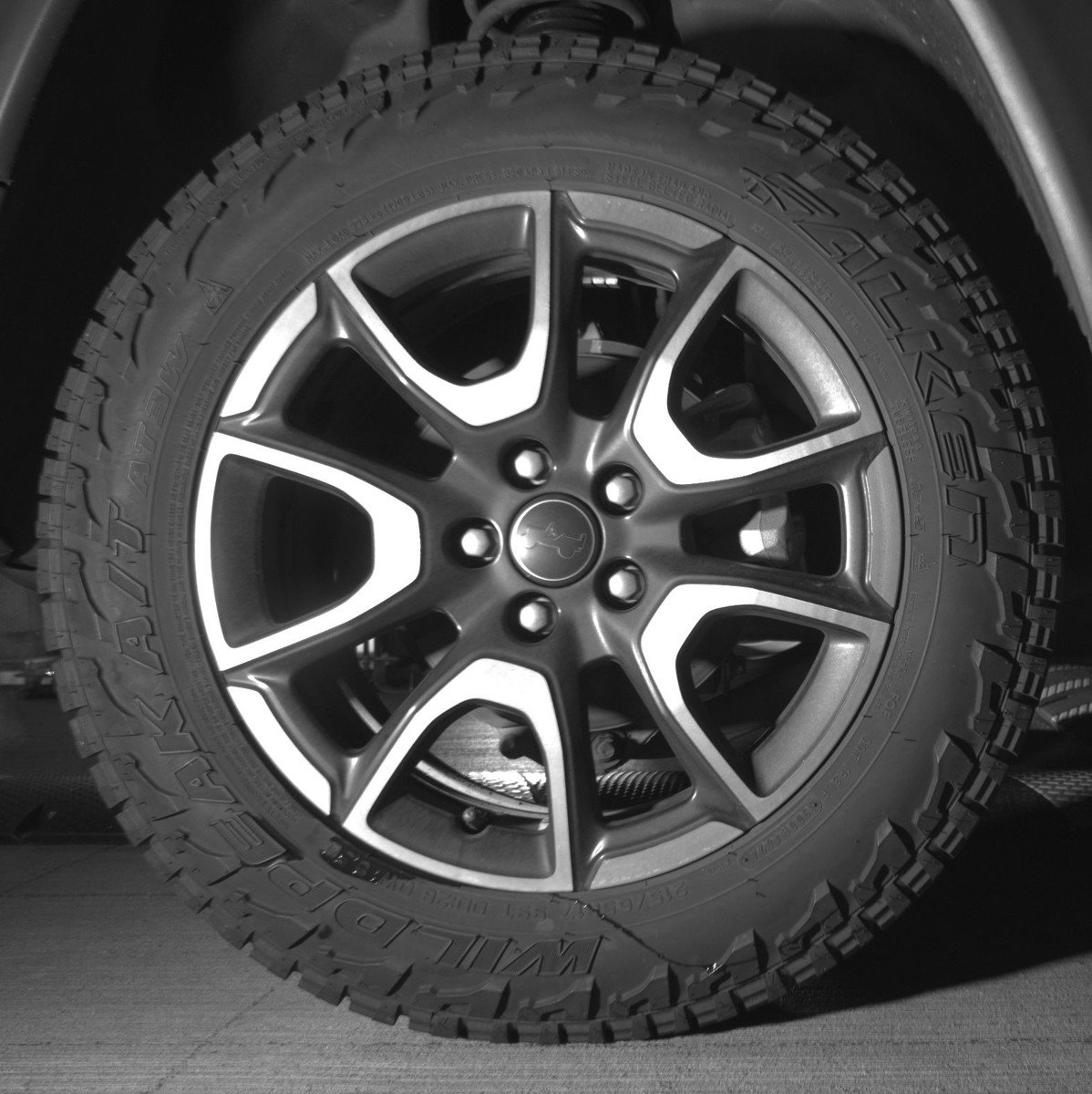 Used 2025 Jeep Compass Trailhawk image 15