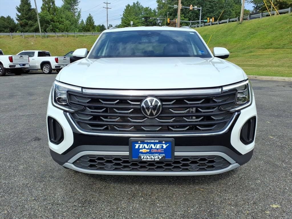 Used 2025 Volkswagen Atlas Cross Sport SE AWD/4WD image 8