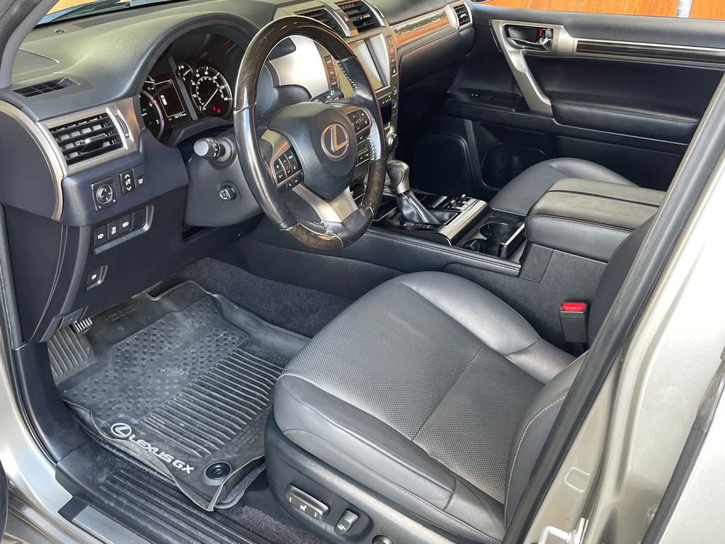 Used 2020 Lexus GX 460 Premium image 30