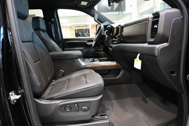 New 2026 Chevrolet Silverado 2500 High Country w/ Midnight Edition image 13