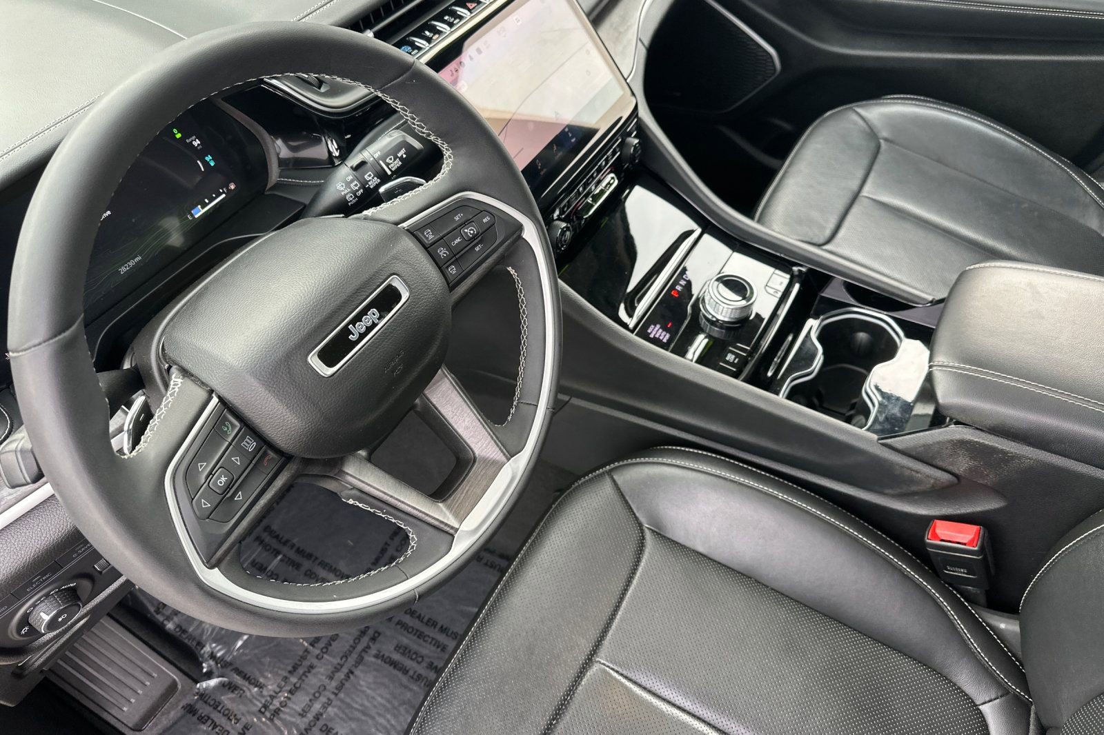 Used 2022 Jeep Grand Cherokee Limited 4xe w/ Luxury Tech Group II image 11