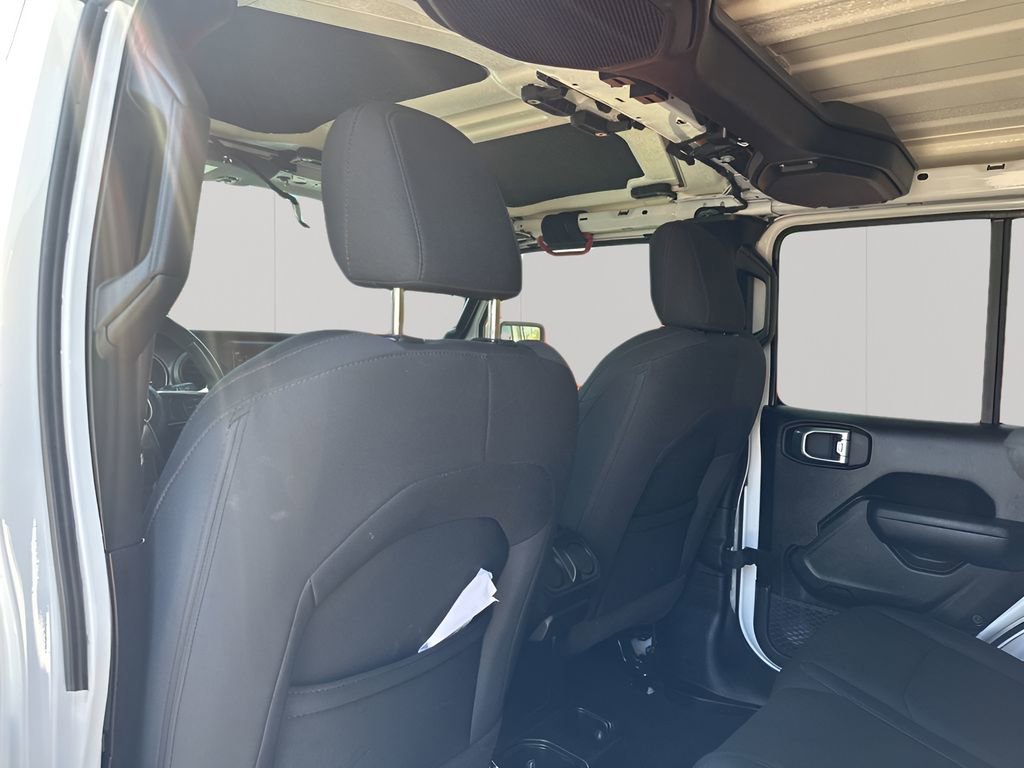 Used 2022 Jeep Wrangler Unlimited Sport image 18