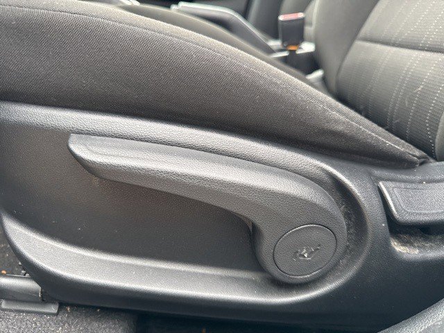 Used 2021 Hyundai Venue SE image 17